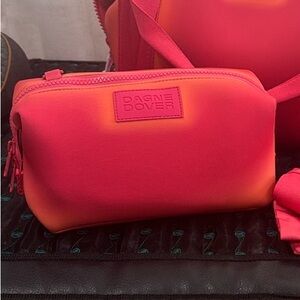 Hunter Toiletry Bag
Heatwave, Large